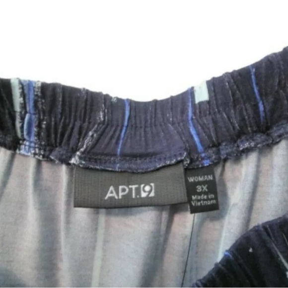 Apt 9 Plus Size 3X Top Navy Blue Off The Shoulders - Picture 2 of 3